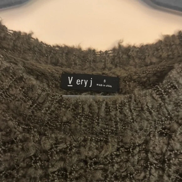 Women's Olive Green Sweater - Picture 4 of 5